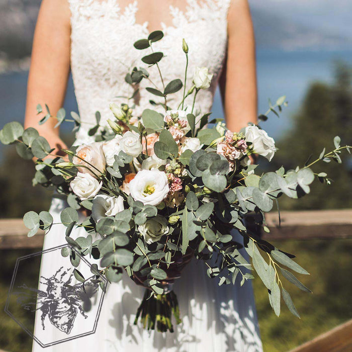 Wedding floral design by The B Nest Studios